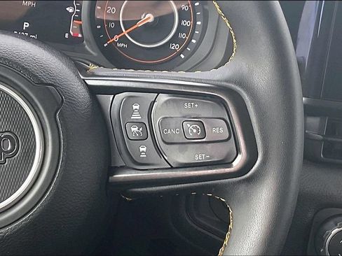Used 2024 Jeep Wrangler Unlimited Sport AWD/4WD image 17