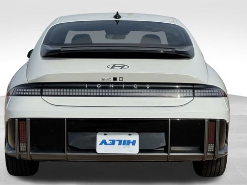 New 2025 Hyundai Ioniq 6 SE image 5