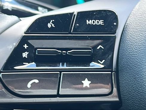 Certified 2025 Hyundai Elantra Sport FWD image 26