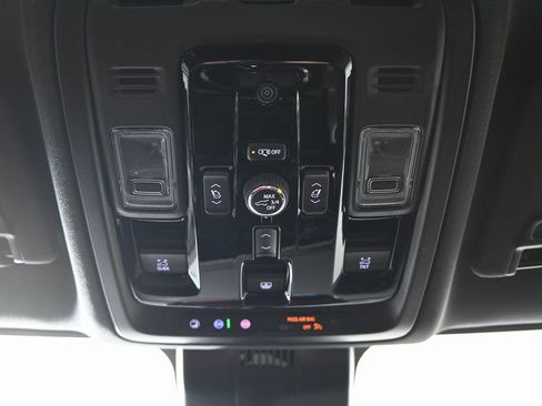 New 2026 Chevrolet Suburban High Country image 34