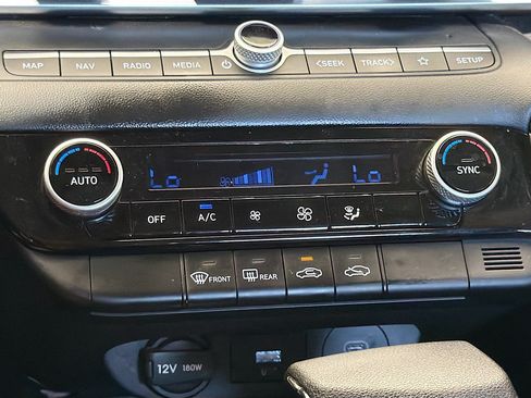 Used 2024 Hyundai Elantra SEL FWD image 10