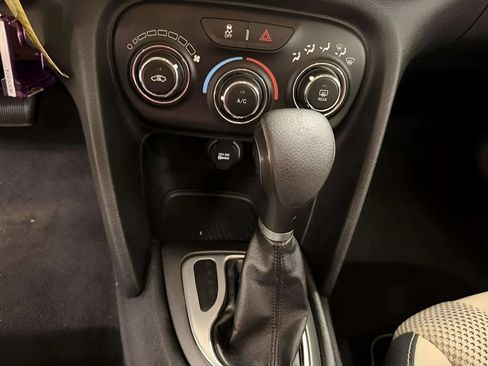 Used 2016 Dodge Dart SXT FWD image 10