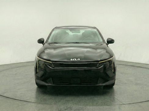 Used 2025 Kia K4 FWD image 2