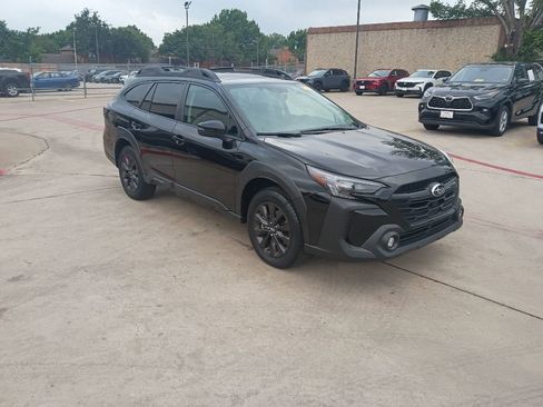 Used 2025 Subaru Outback Onyx Edition AWD/4WD image 6