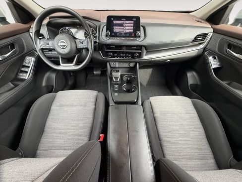 Used 2023 Nissan Rogue SV FWD image 12