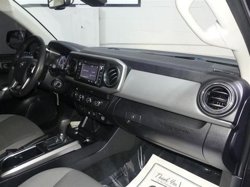 Used 2019 Toyota Tacoma SR5 image 21