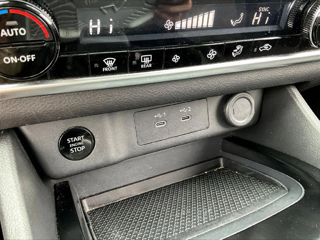 Used 2024 Nissan Rogue SV AWD/4WD image 19