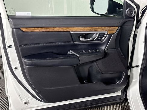 Used 2018 Honda CR-V Touring image 10