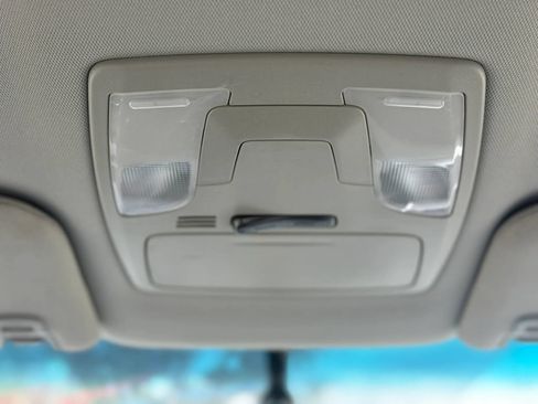 Used 2017 Toyota Sienna L FWD image 26