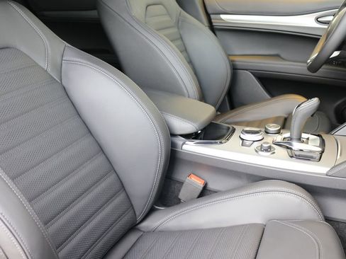 New 2025 Alfa Romeo Stelvio Sprint image 31