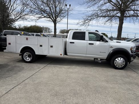 Used 2021 RAM 5500 Tradesman w/ Chrome Appearance Group AWD/4WD image 8