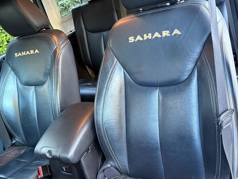 Used 2014 Jeep Wrangler Unlimited Sahara w/ Connectivity Group image 16