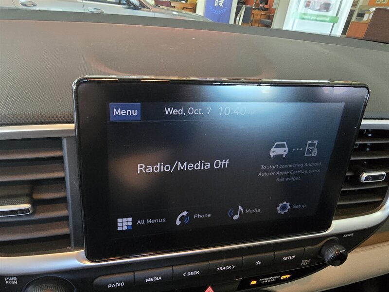 Used 2025 Hyundai Venue SEL FWD image 26