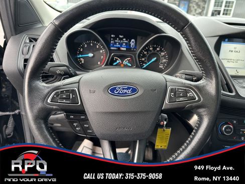 Used 2017 Ford Escape SE w/ Equipment Group 201A image 17