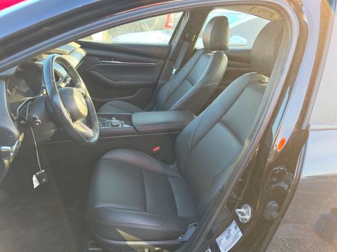 Used 2024 MAZDA MAZDA3 s FWD image 8