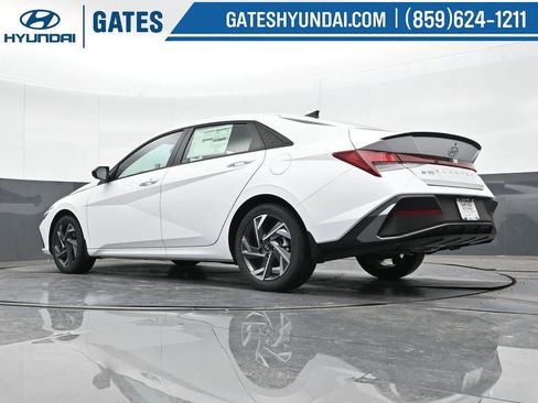 New 2025 Hyundai Elantra Sport FWD image 44