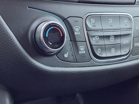 Used 2022 Chevrolet Equinox LT image 5