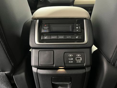 Certified 2025 Subaru Ascent Limited AWD/4WD image 23