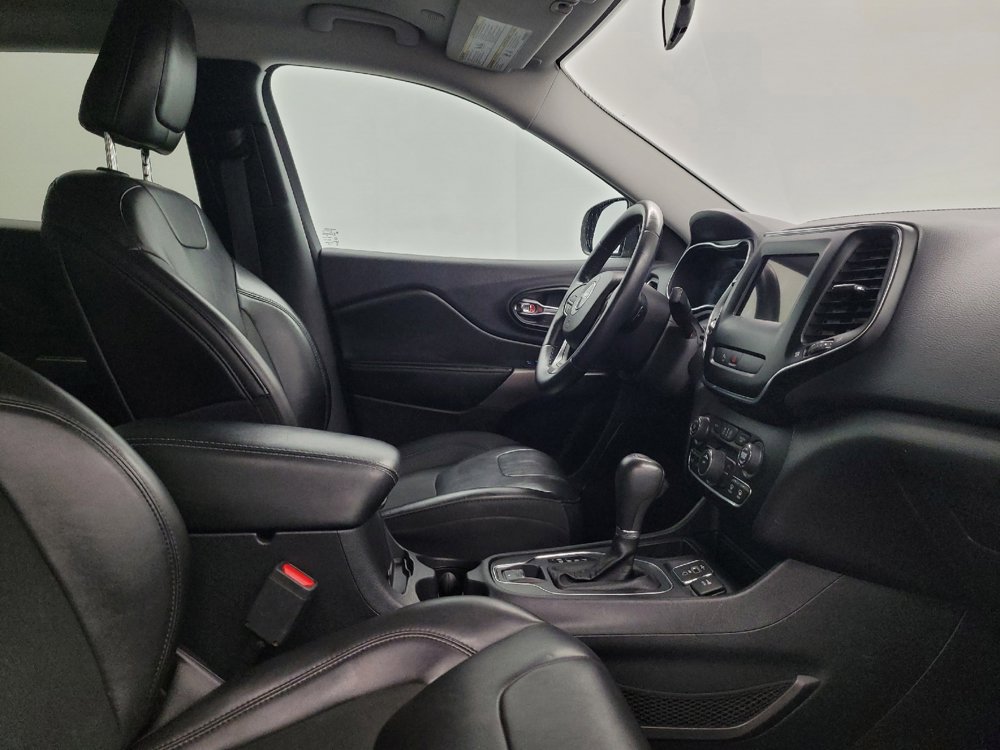 Used 2020 Jeep Cherokee Latitude Plus FWD image 21