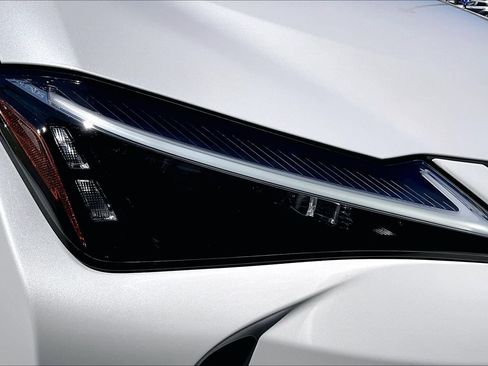 Used 2025 Lexus UX 300h FWD w/ Accessory Package (Z1) image 28