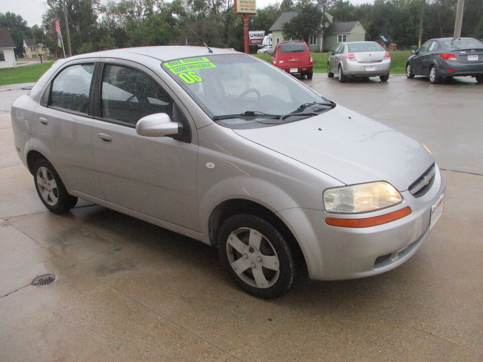 Used 2006 Chevrolet Aveo LS FWD image 17