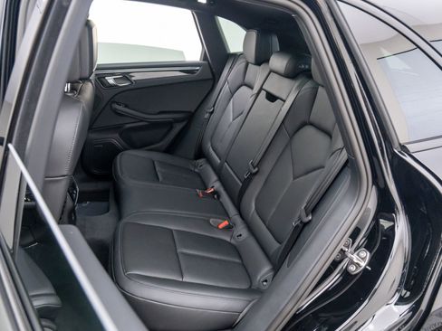 New 2025 Porsche Macan image 17