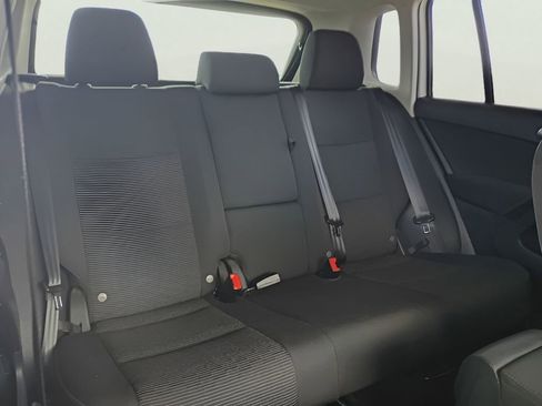 Used 2017 Volkswagen Tiguan Limited w/ Premium Package FWD image 18