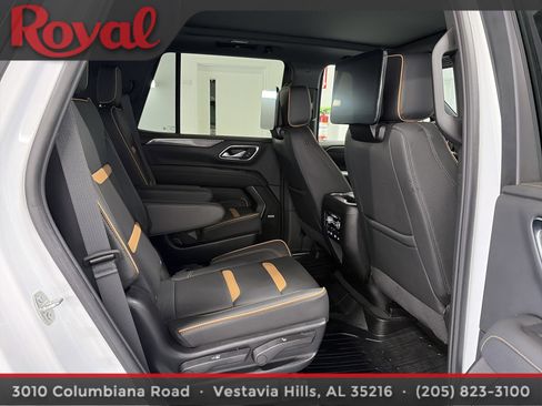 Used 2024 GMC Yukon AT4 w/ Technology Package AWD/4WD image 14