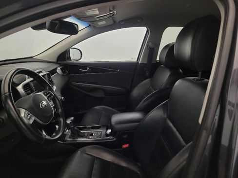 Used 2019 Kia Sorento EX AWD/4WD image 17