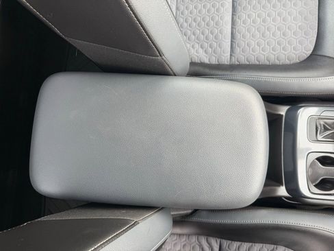 Used 2015 Chevrolet Colorado Z71 w/ LPO, Bed Protection Package image 49