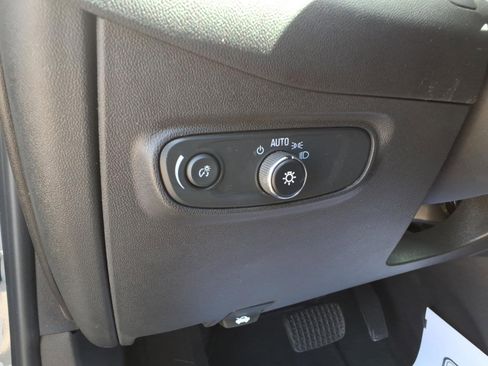 Used 2024 Chevrolet Equinox LT AWD/4WD image 18