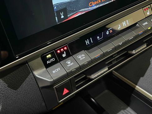 New 2026 Toyota Camry Hybrid image 28