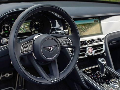 Certified 2026 Bentley Flying Spur Plug-In Hybrid AWD/4WD image 27