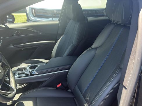 Used 2024 Cadillac Lyriq Luxury w/ LPO, Floor Liner Package RWD image 19