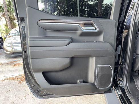 Used 2023 Chevrolet Silverado 1500 RST AWD/4WD image 31