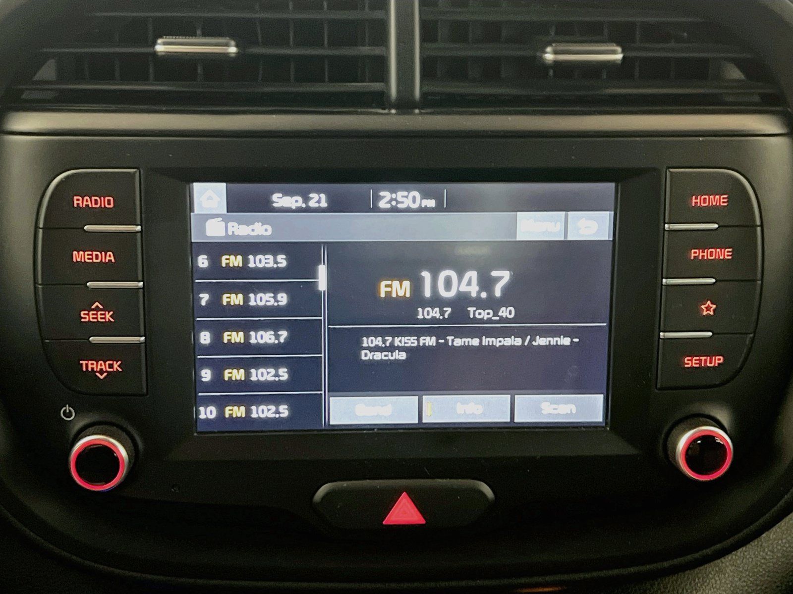 Used 2020 Kia Soul S FWD image 10