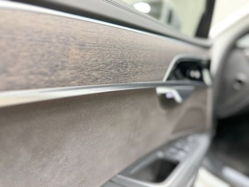 Used 2025 Audi A8 L 3.0T w/ Executive Package image 26