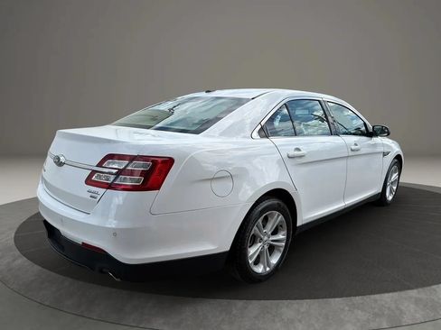 Used 2018 Ford Taurus SEL AWD/4WD image 5