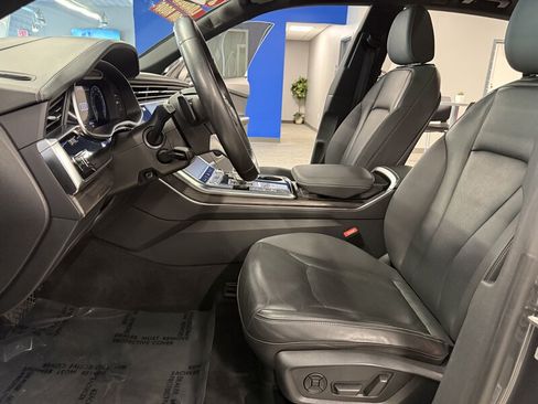 Used 2021 Audi Q8 Prestige w/ Prestige Package AWD/4WD image 13