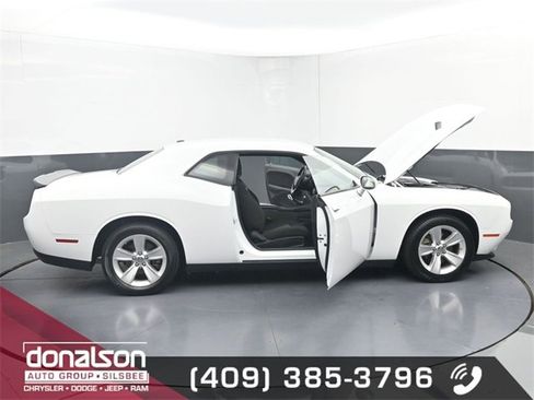 Used 2023 Dodge Challenger SXT image 20