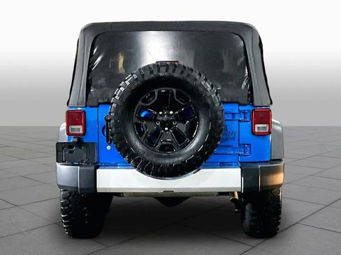 Used 2016 Jeep Wrangler Sport AWD/4WD image 5
