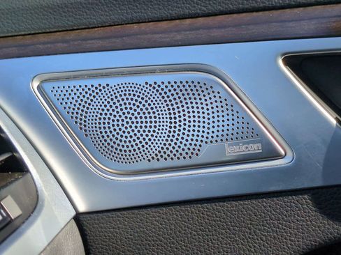 Used 2018 Genesis G80 3.8 w/ Option Group 02 image 32