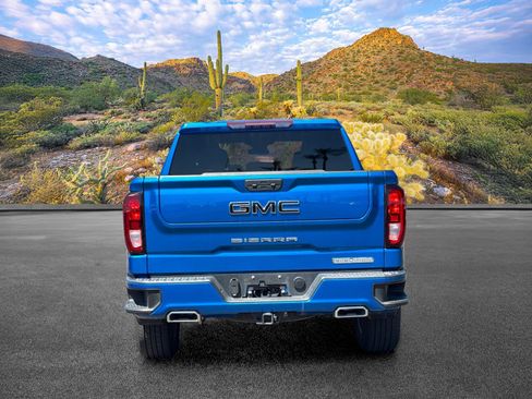 Used 2022 GMC Sierra 1500 Elevation w/ LPO, Elevation Black Package AWD/4WD image 5
