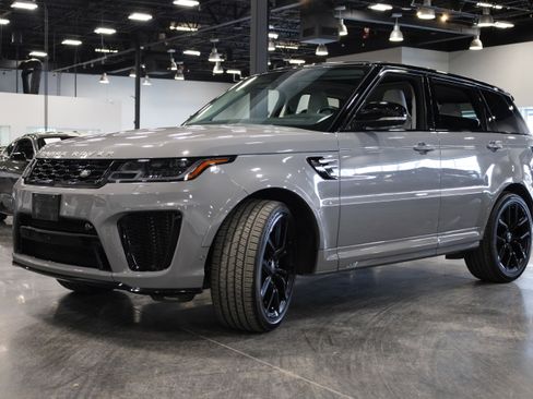 Used 2022 Land Rover Range Rover Sport SVR image 3