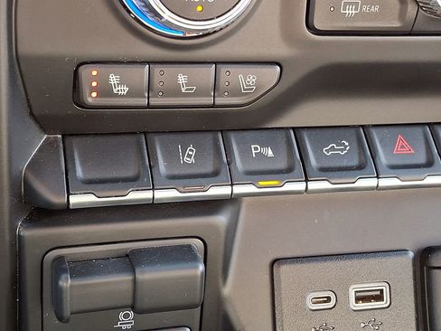 Used 2020 GMC Sierra 2500 Denali w/ Denali Ultimate Package image 29