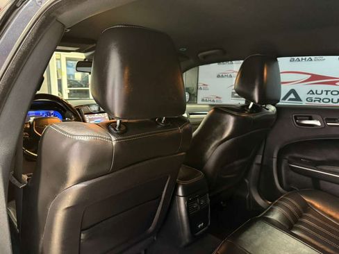 Used 2019 Chrysler 300 S image 31