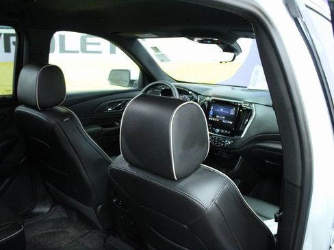 Certified 2023 Chevrolet Traverse Premier w/ LPO, Floor Liner Package image 10