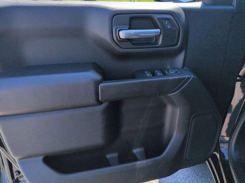 Used 2022 Chevrolet Silverado 1500 Custom image 12