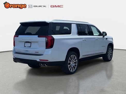 New 2026 GMC Yukon XL Denali w/ Denali Reserve Package AWD/4WD image 3