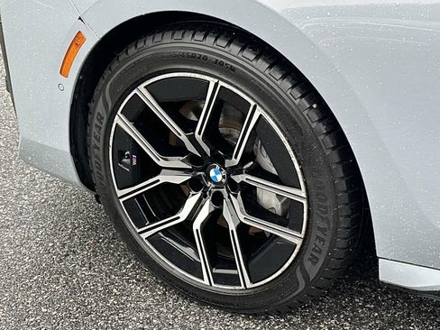 Used 2023 BMW 740i w/ Parking Assistance Package RWD image 41